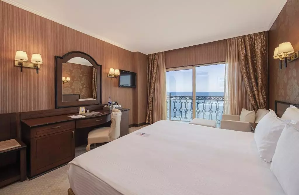 مگا سرای وست بیچ آنتالیا